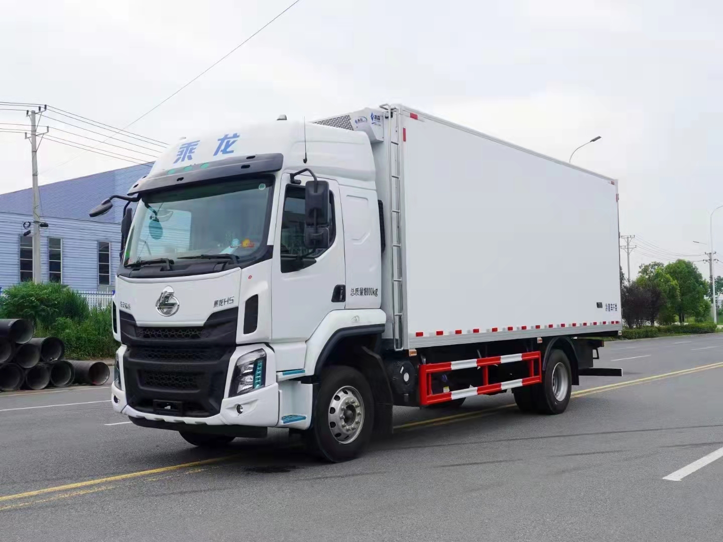 國(guó)六柳汽乘龍H5 6.8米冷藏車